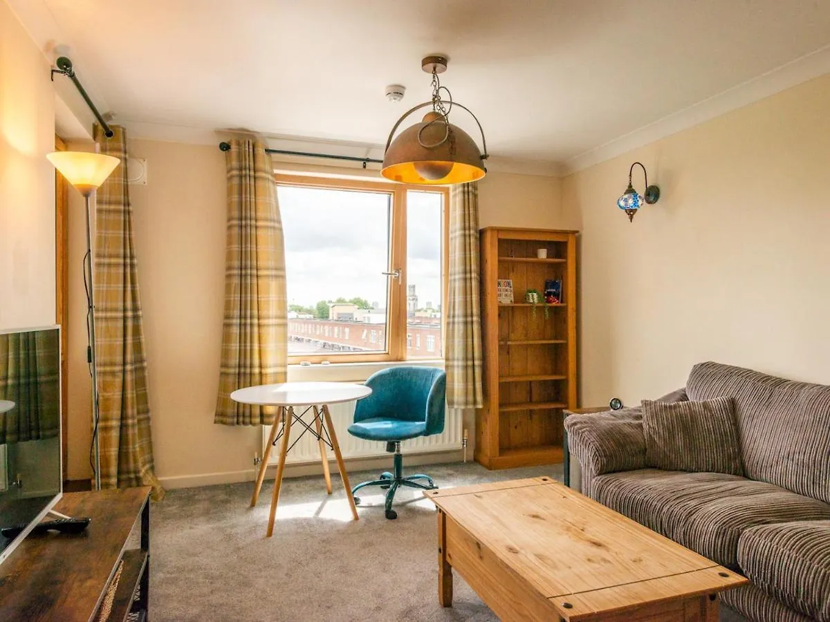 Pass The Keys Cozy Apartment With Private Balcony In Whitechapel London 0*,  United Kingdom