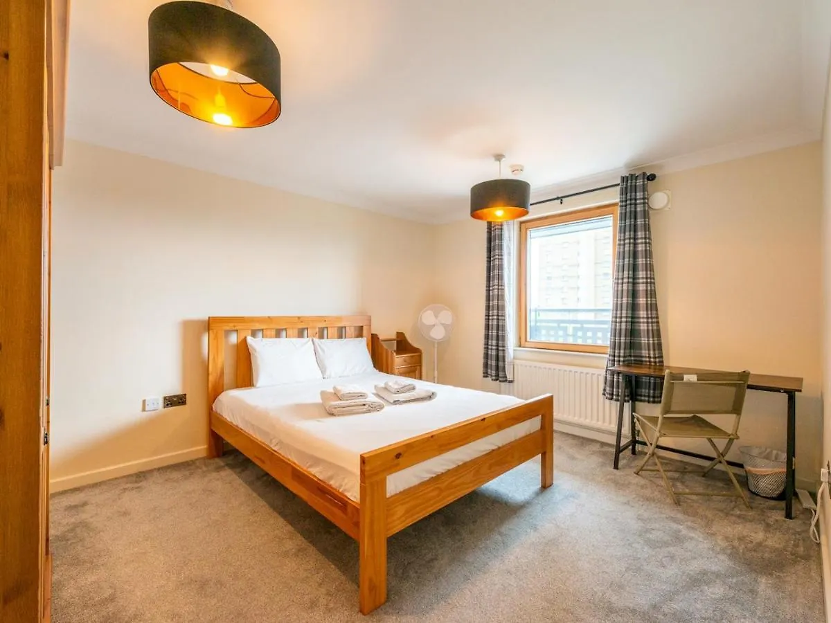 Pass The Keys Cozy Apartment With Private Balcony In Whitechapel London