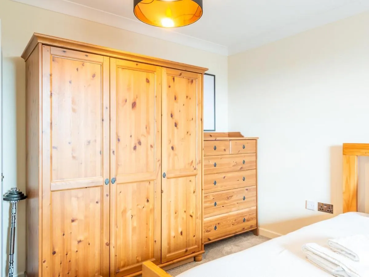 Pass The Keys Cozy Apartment With Private Balcony In Whitechapel London