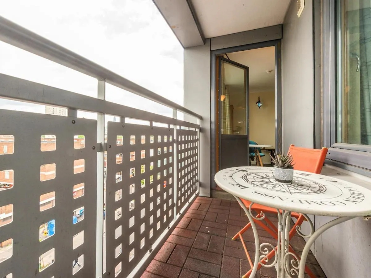 Pass The Keys Cozy Apartment With Private Balcony In Whitechapel London